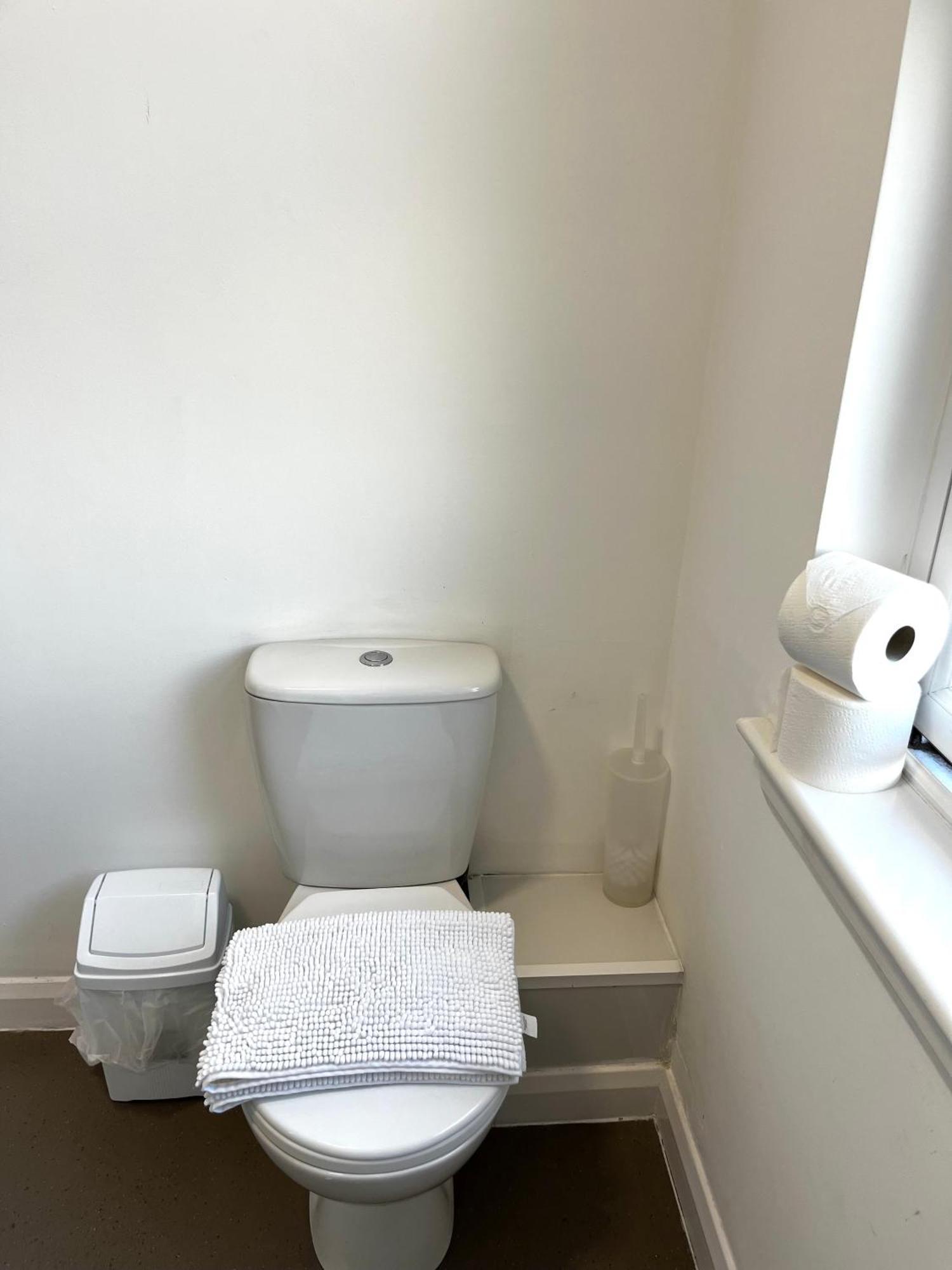 Apartment The Failsworth Collection - Stylish With Free Parking
