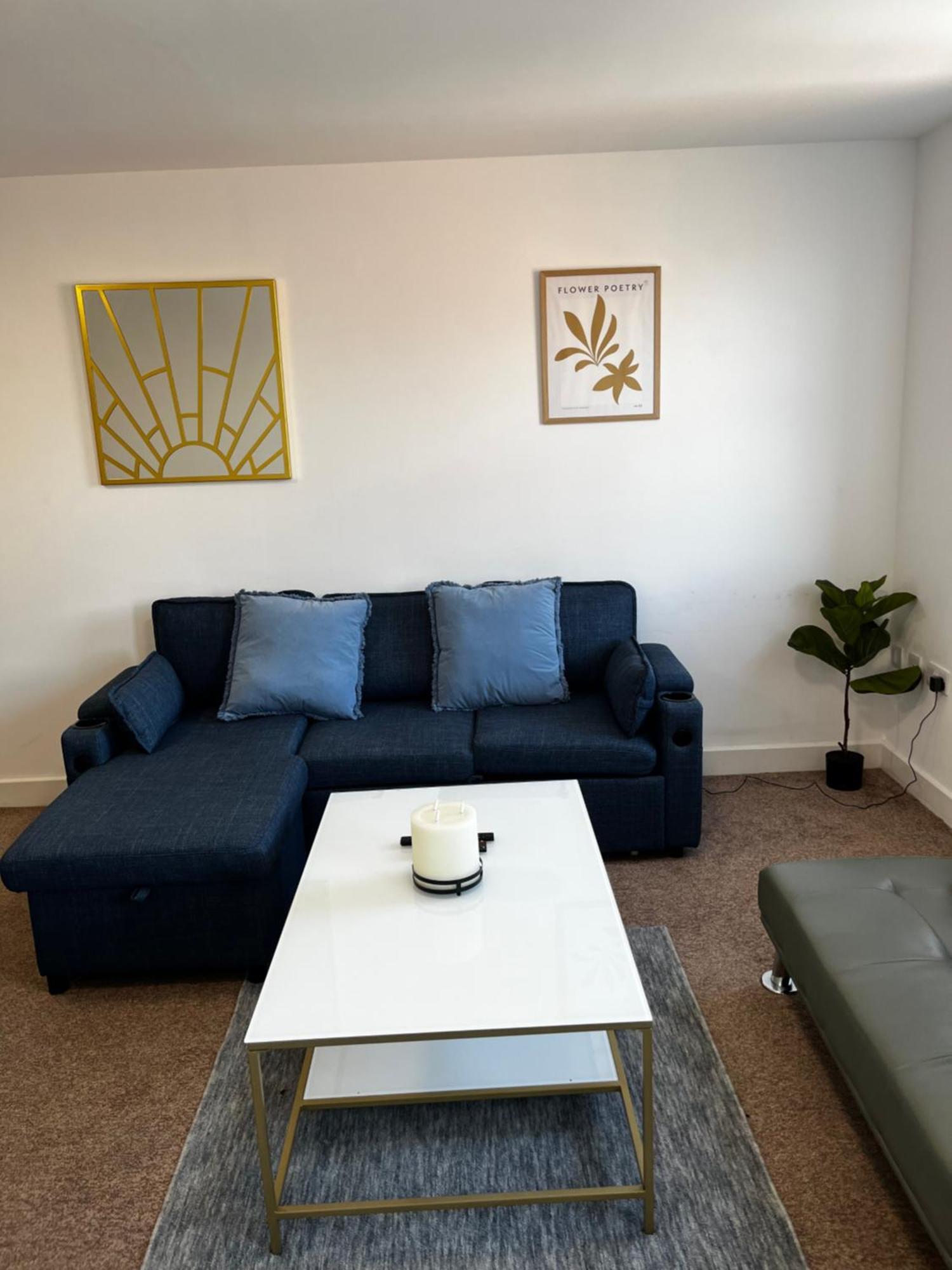 The Failsworth Collection - Stylish With Free Parking