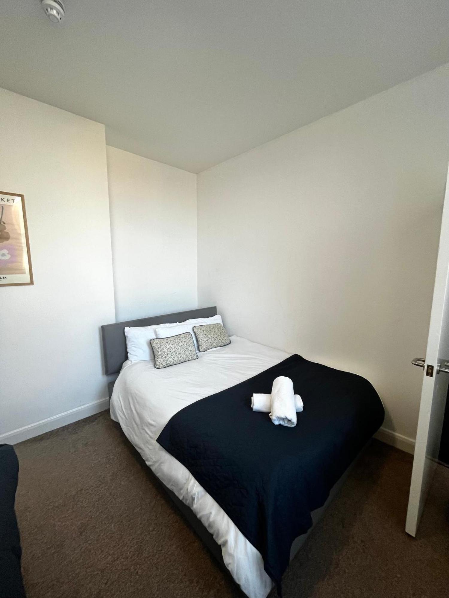 The Failsworth Collection - Stylish With Free Parking Apartment Manchester