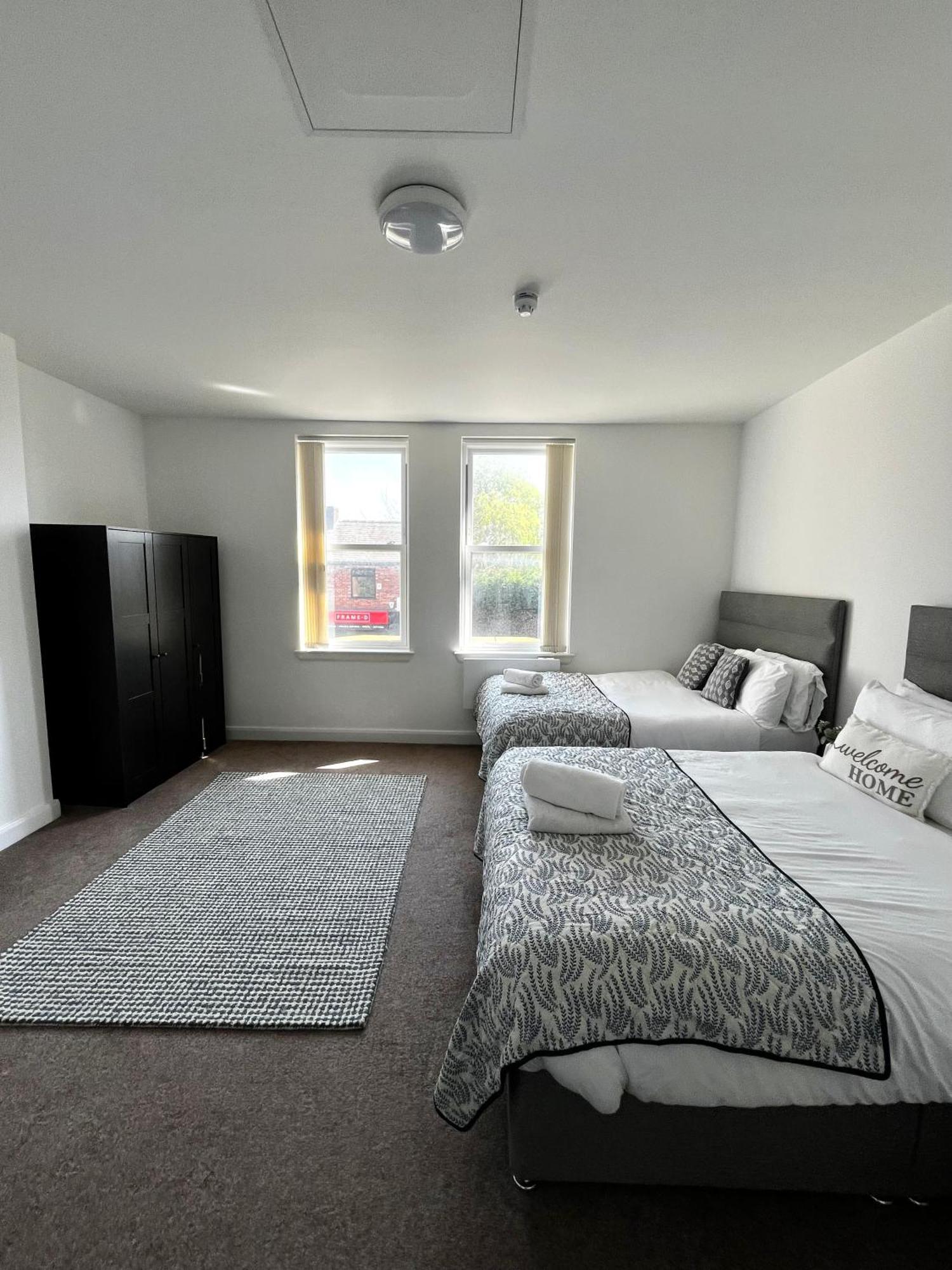 The Failsworth Collection - Stylish With Free Parking * Manchester