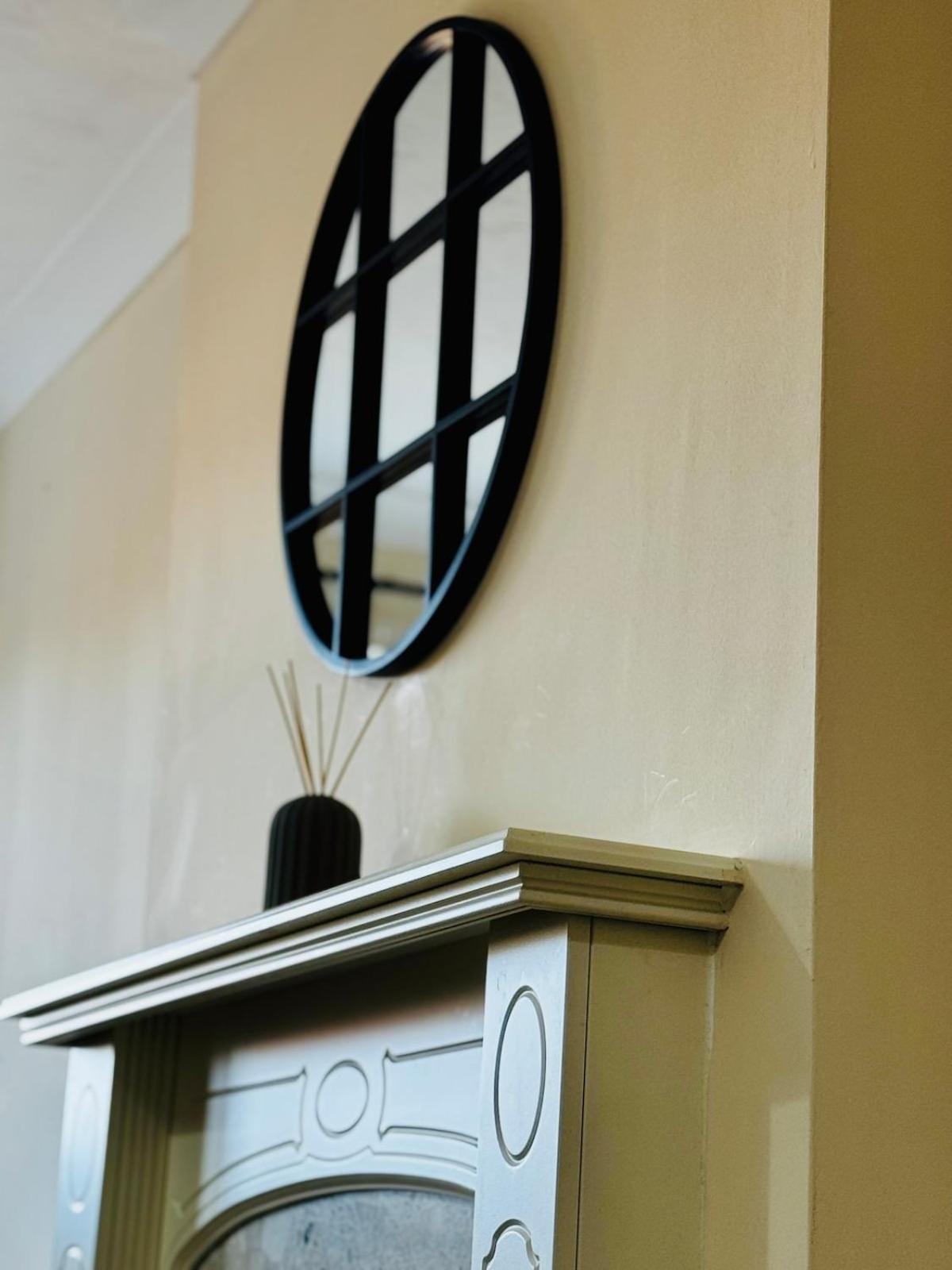 Hub - 2br With Free Parking, Near Airport & Attractions *
