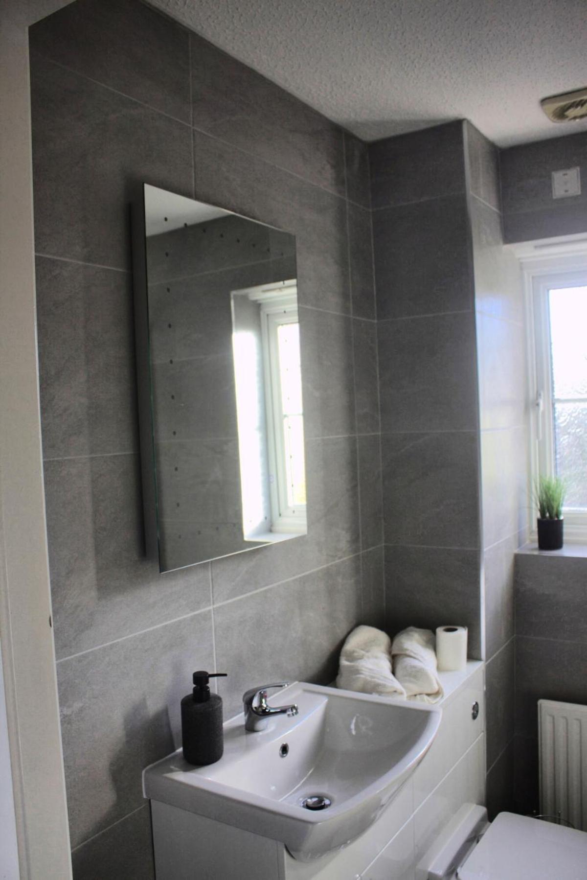 Hub - 2br With Free Parking, Near Airport & Attractions Manchester