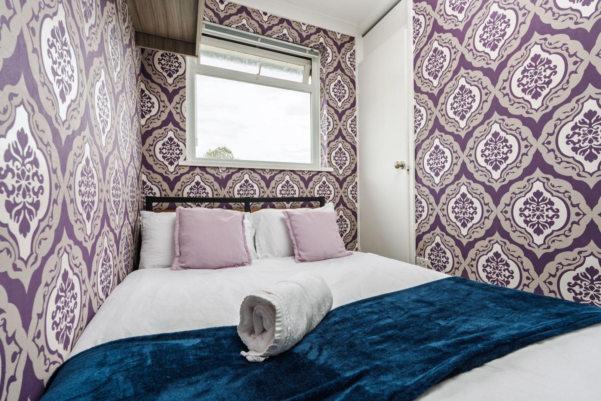 Holiday home Boutique 3bd Opposite Etihad & Coop - Free Parking - Pool Table Manchester