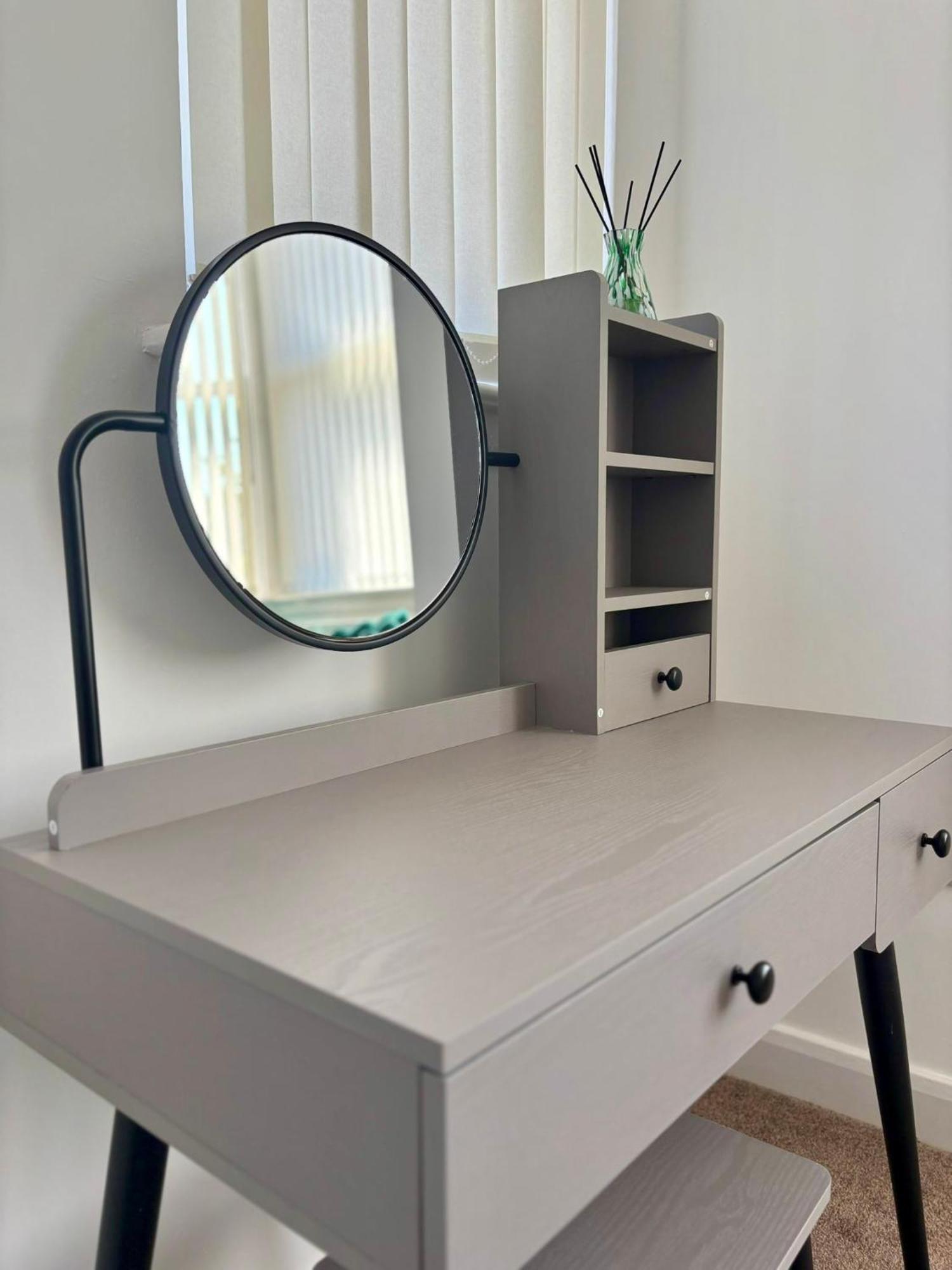 Apartment The Failsworth Collection - Stylish With Free Parking