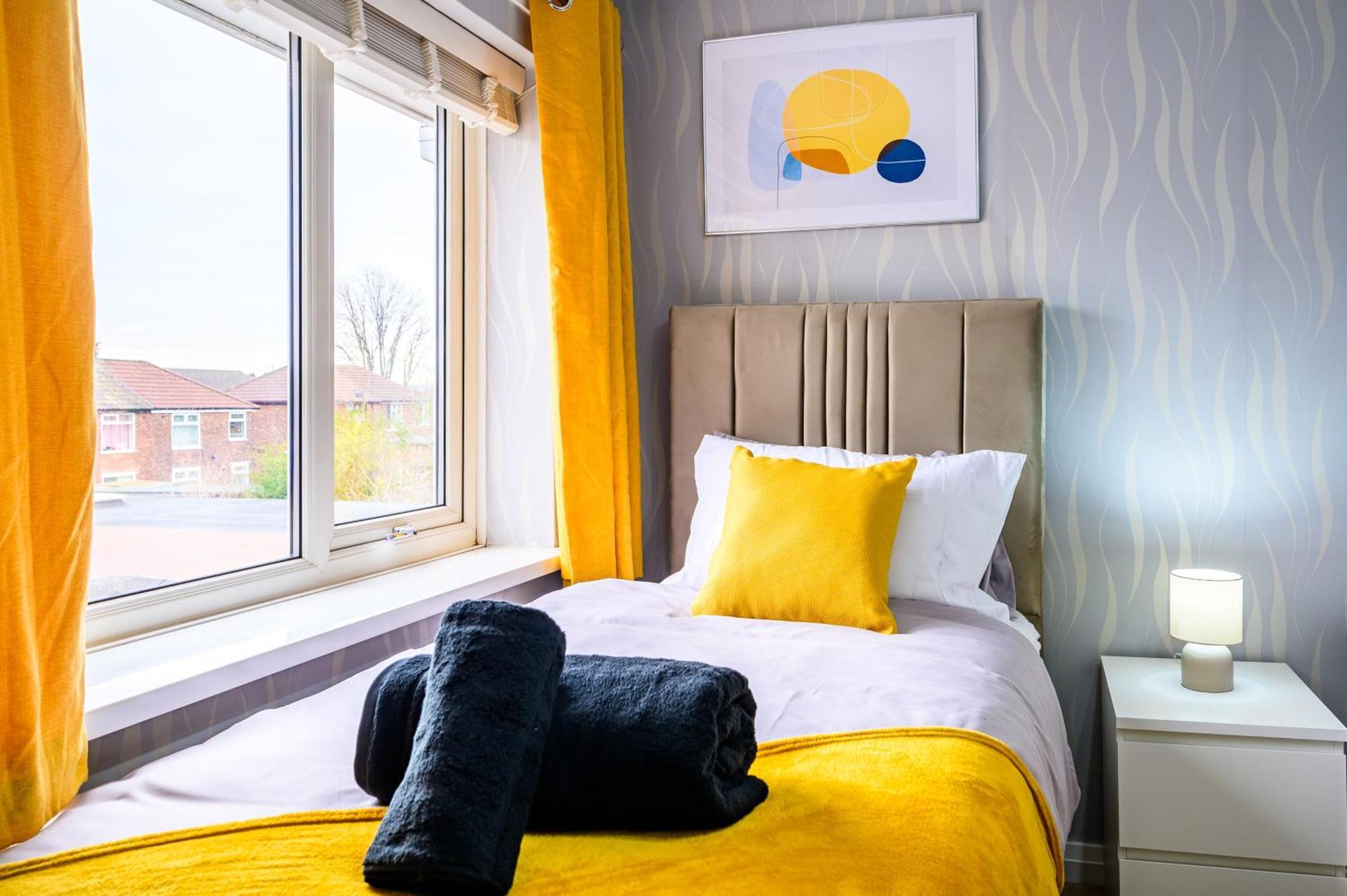 Droylsden Eden - Next To Tram - Free Parking Near Coop- Live & Etihad Stadium Manchester
