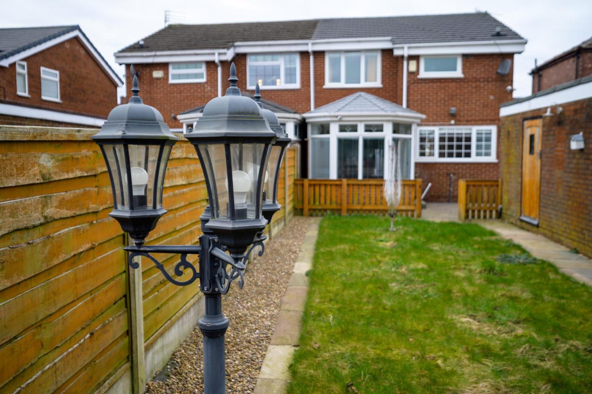 Droylsden Eden - Next To Tram - Free Parking Near Coop- Live & Etihad Stadium Holiday home Manchester