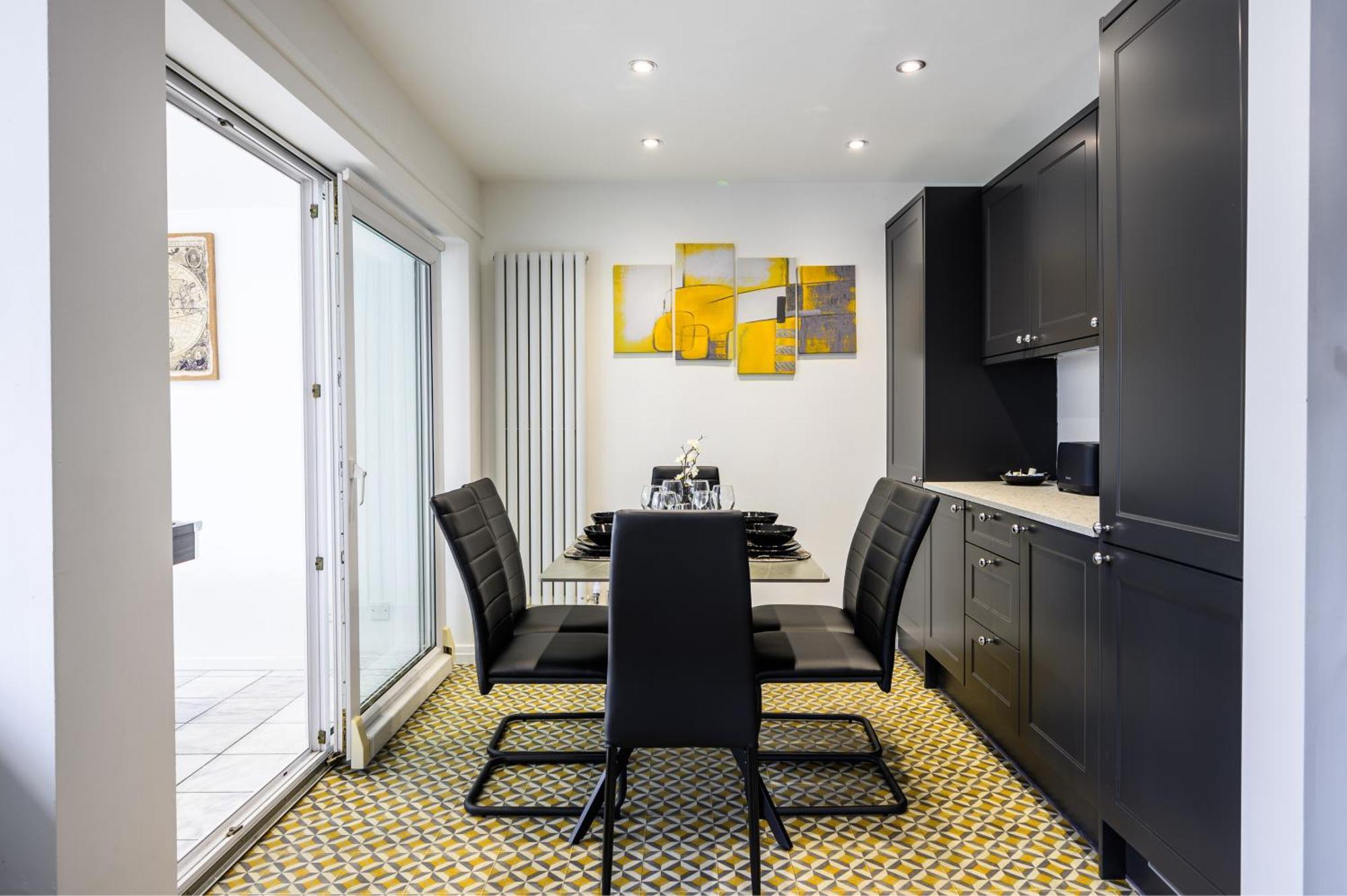 Droylsden Eden - Next To Tram - Free Parking Near Coop- Live & Etihad Stadium Holiday home