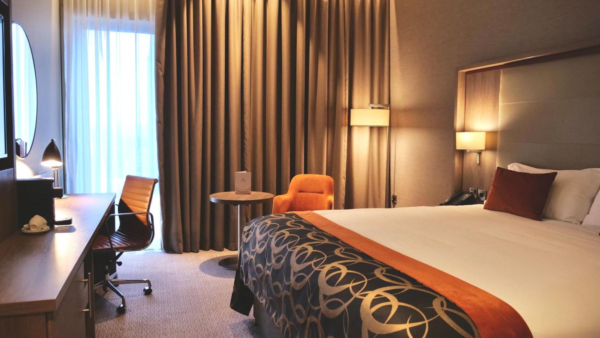Clayton Centre Hotel 4*