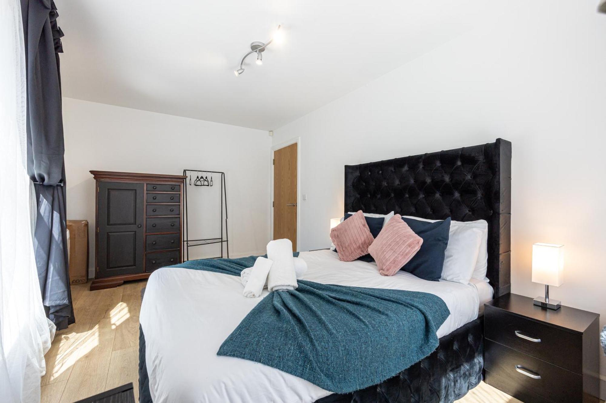 Apartment Stylish 2-bed In Centre