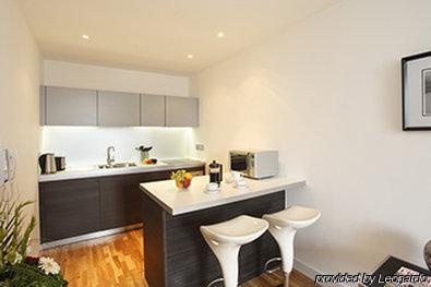 Cove Minshull Street Aparthotel 4*