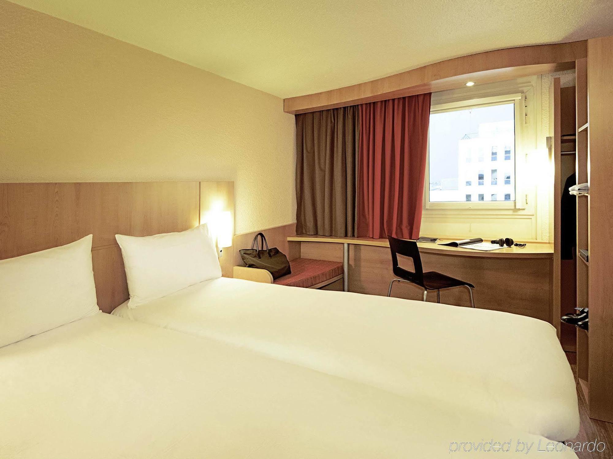 Ibis Centre 96 Portland Street 3* Manchester