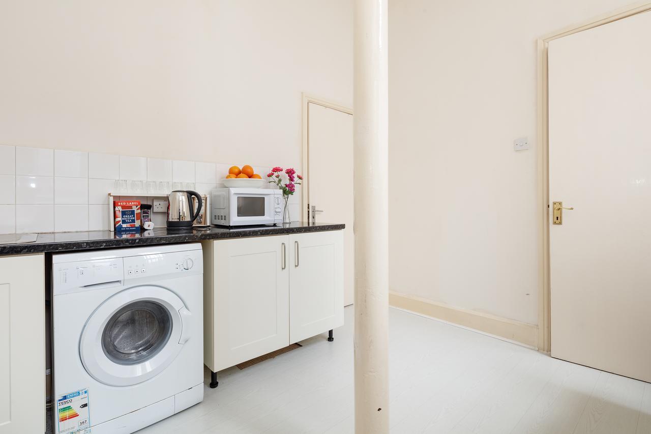 Piccadilly Garden Apartment *