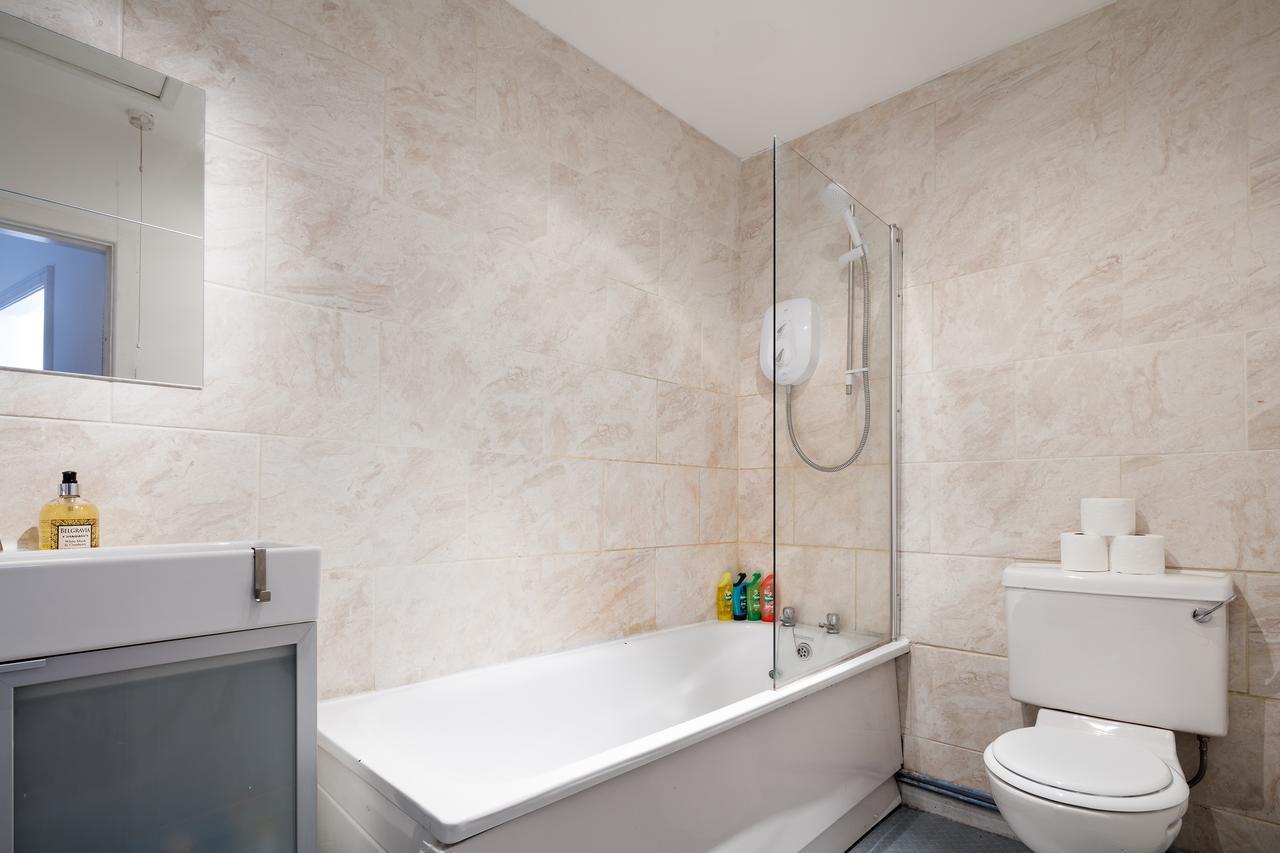 Piccadilly Garden Apartment *
