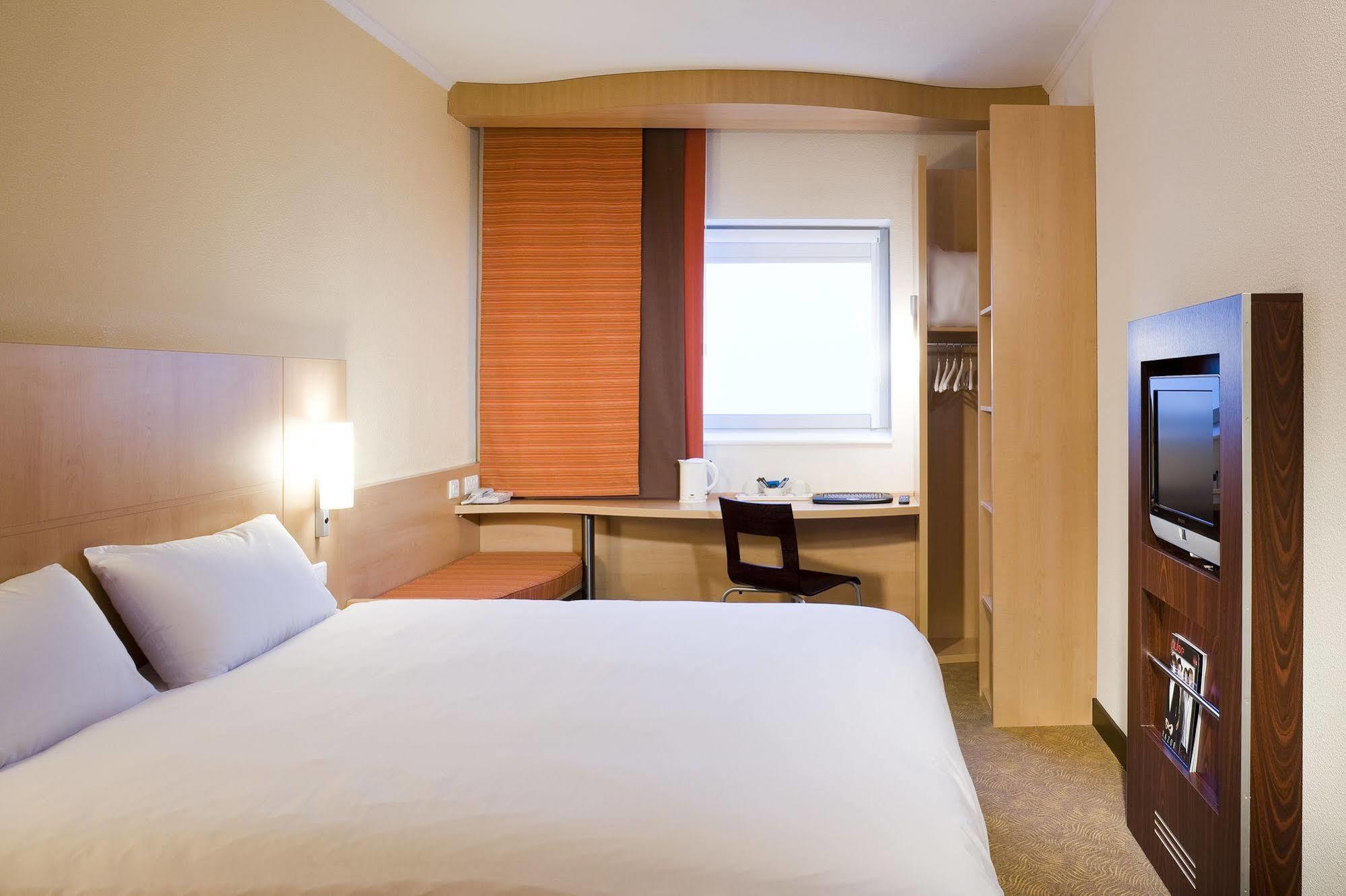 Hotel Ibis Centre Princess Street 3*