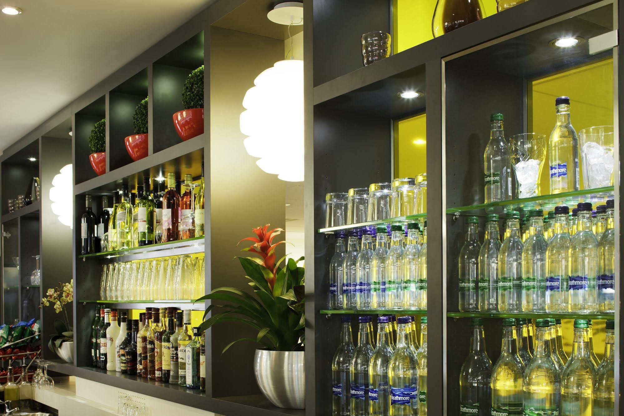 Ibis Centre Princess Street 3*