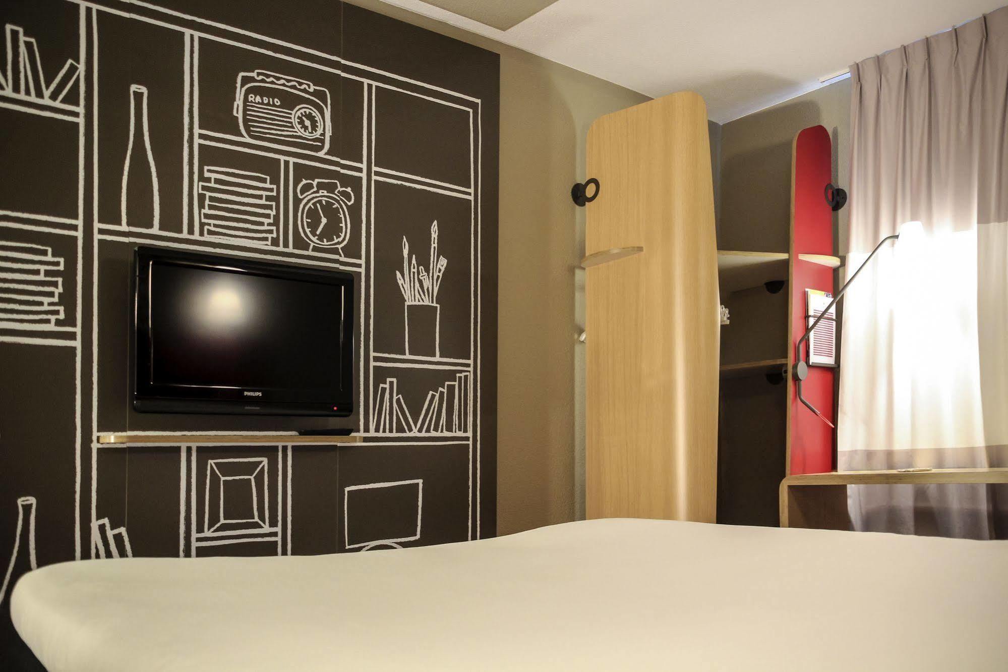 Ibis Centre 96 Portland Street Manchester