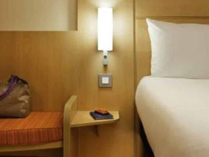 Ibis Centre 96 Portland Street Hotel 3*