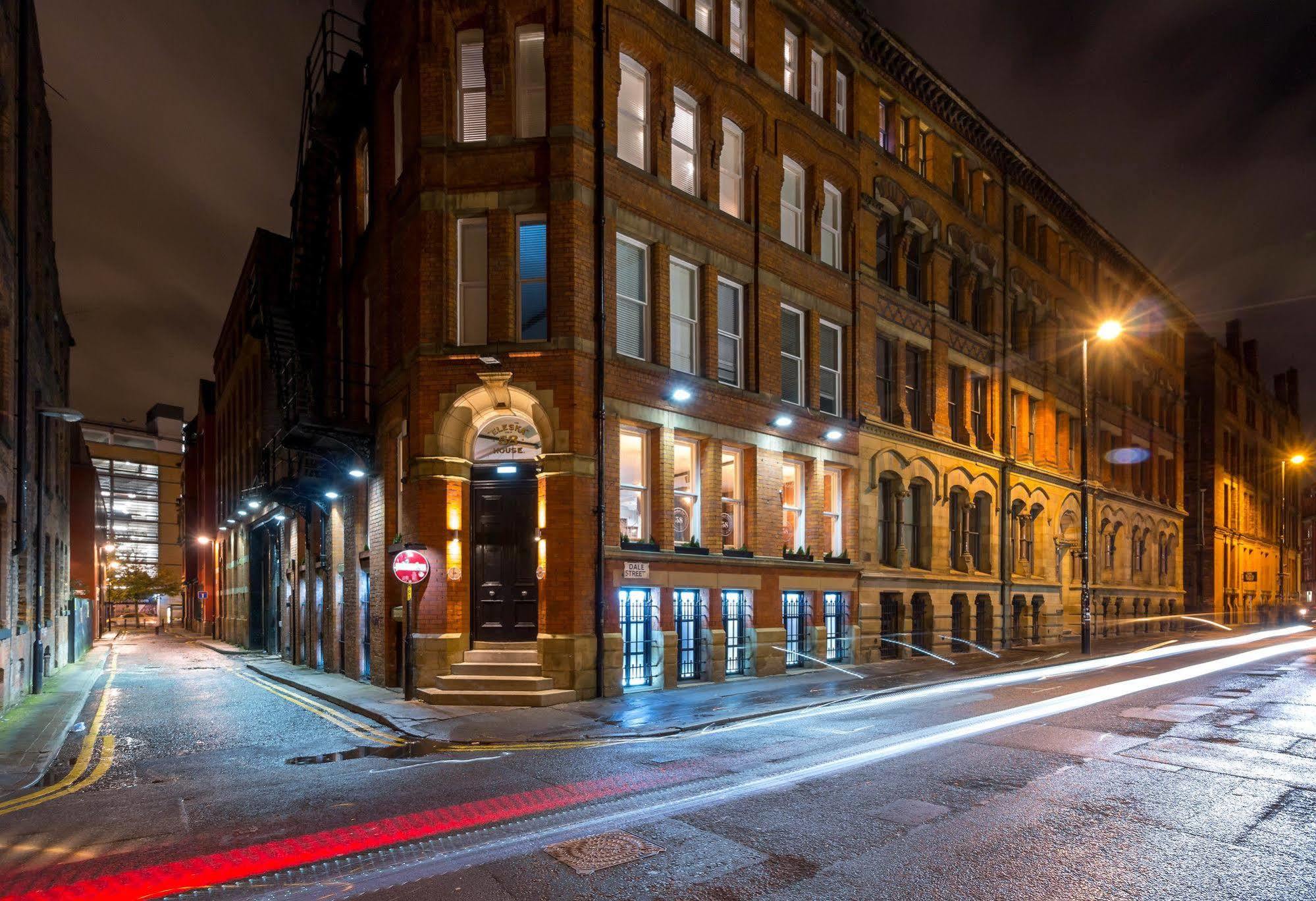 Aparthotel Eleskas Apart Manchester