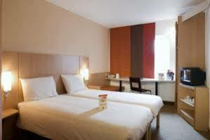 Ibis Centre Princess Street Hotel 3*