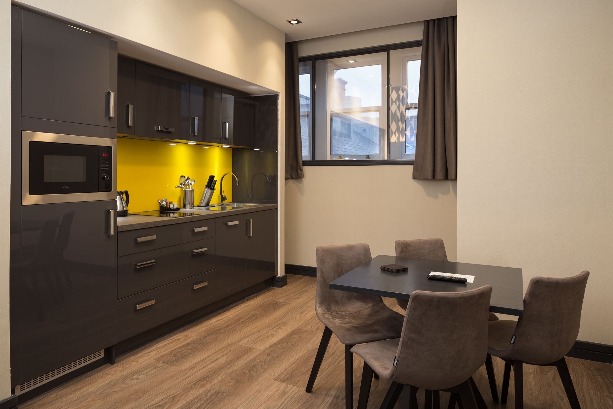 Roomzzz Victoria Aparthotel Manchester