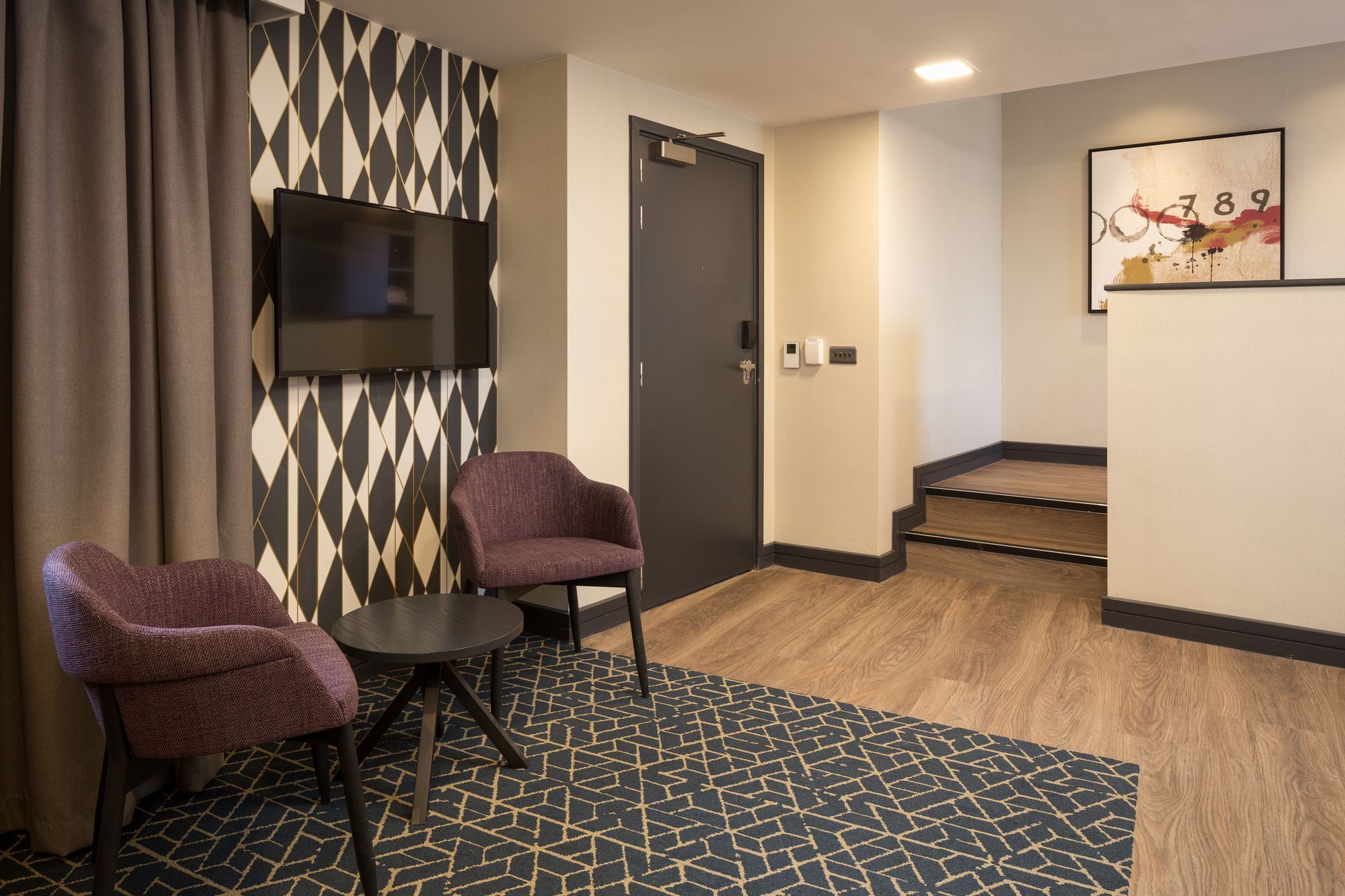 Roomzzz Victoria